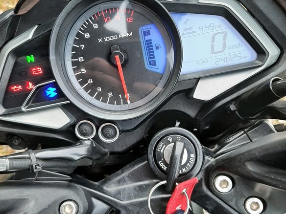 2021 Bajaj Pulsar NS 200, чёрный, 160000 рублей - вид 9