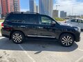 2019 Toyota Land Cruiser 200 Series Рестайлинг 2, чёрный, 9800000 рублей - вид 2