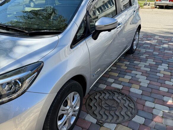 2018 Nissan Note e-Power II Рестайлинг, серебристый, 1250000 рублей - вид 7