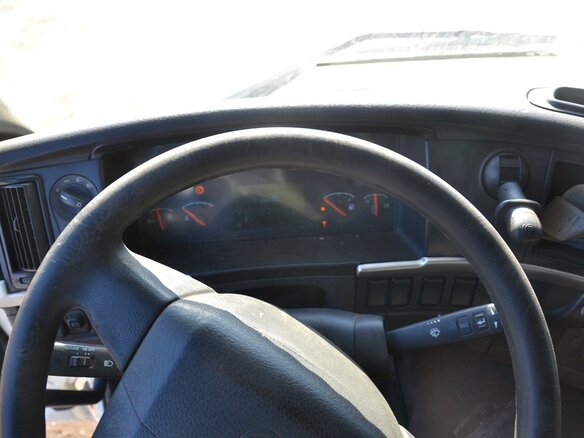 2011 Volvo FM, белый - вид 8