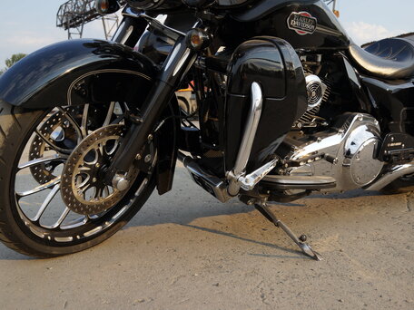 2013 Harley-Davidson Street Glide, чёрный, 1600000 рублей, вид 2
