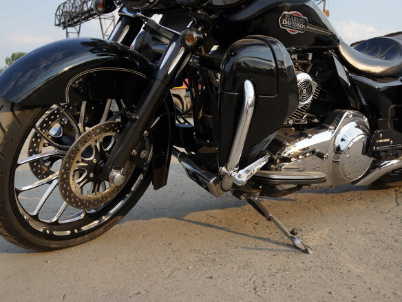 2013 Harley-Davidson Street Glide, чёрный, 1600000 рублей - вид 1