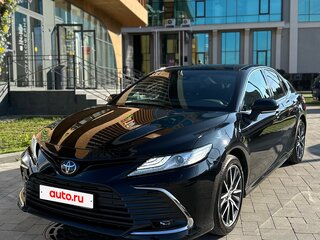 2022 Toyota Camry VIII (XV70) Рестайлинг, чёрный, 4180000 рублей, вид 1
