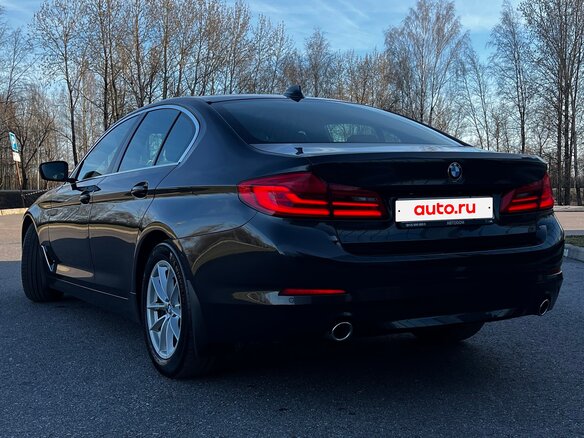 2019 BMW 5 серии 520d xDrive VII (G30/G31/G38), серый, 3500000 рублей - вид 5