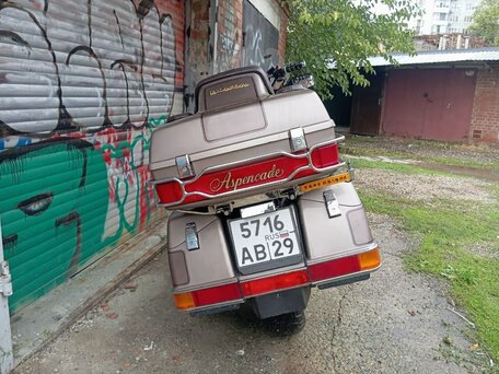 1992 Honda GL 1200 Gold Wing, коричневый, 400000 рублей, вид 3