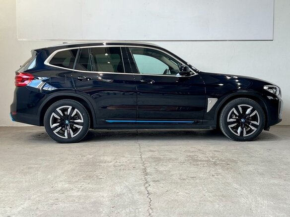 2021 BMW iX3 I (G08) Рестайлинг, чёрный, 5400000 рублей - вид 2