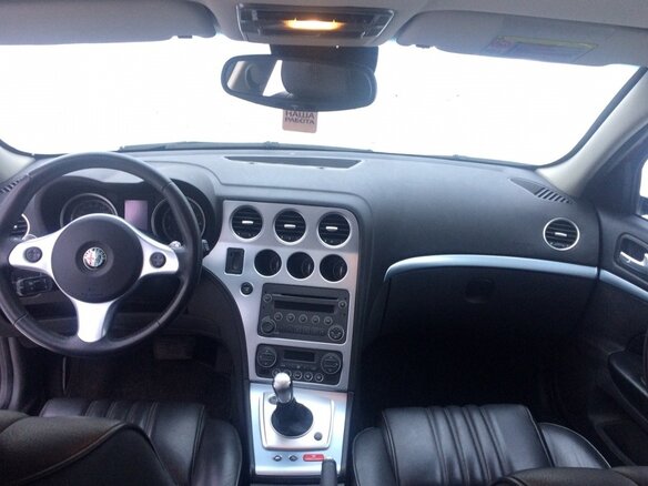 2008 Alfa Romeo 159, красный - вид 10