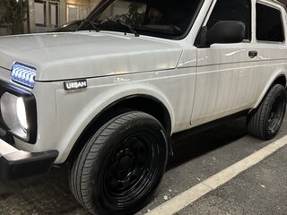 2011 Lada (ВАЗ) 2121 (4x4) I Рестайлинг, белый, 650000 рублей, вид 3