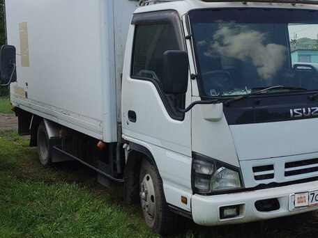 2004 Isuzu Elf (N-series), белый, 1950000 рублей, вид 2