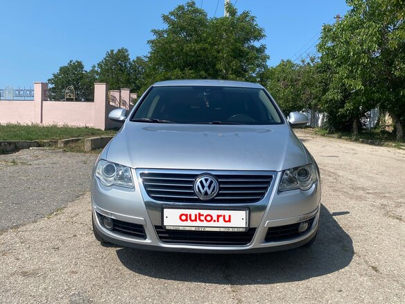 2010 Volkswagen Passat B6, серебристый, 870000 рублей - вид 1