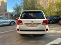 2014 Toyota Land Cruiser 200 Series Рестайлинг 1, белый, 3900000 рублей - вид 5