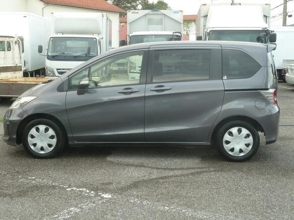 2014 Honda Freed I Рестайлинг, серый, 1100000 рублей - вид 6
