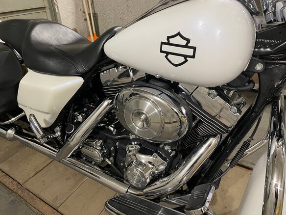 2005 Harley-Davidson Road King, белый - вид 13