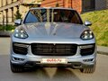 2016 Porsche Cayenne Turbo II Рестайлинг (958), серебристый, 5600000 рублей - вид 1