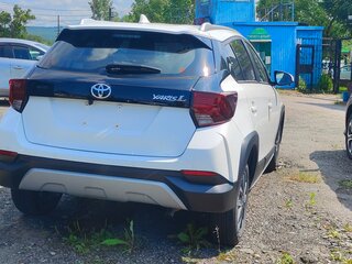 2022 Toyota Yaris L X XP150 Рестайлинг, белый, 1820000 рублей, вид 4