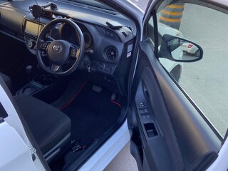 2018 Toyota Vitz III (XP130) Рестайлинг 2, белый, 950000 рублей, вид 5