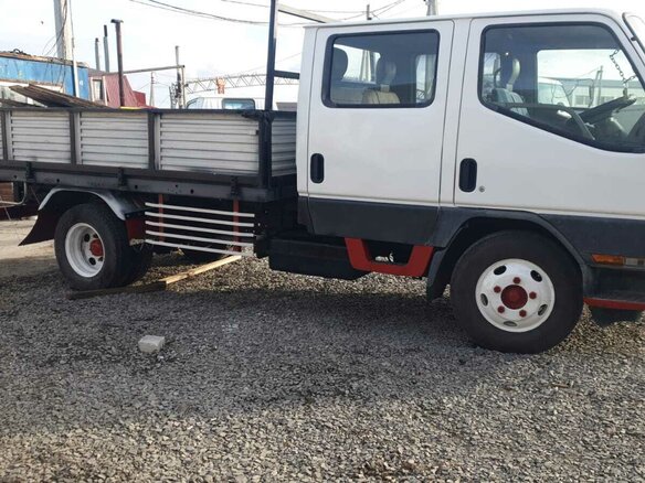 1997 Fuso (Mitsubishi) Canter, белый, 1300000 рублей - вид 3