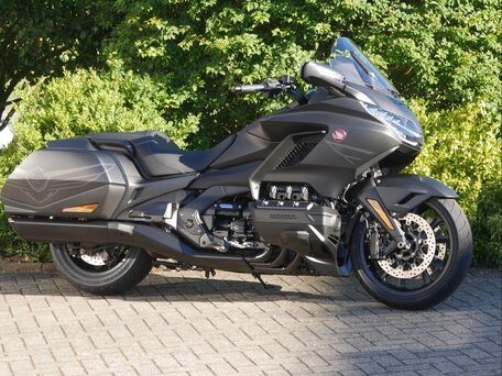 2026 Honda GL 1800 Gold Wing, чёрный, 3530000 рублей, вид 2