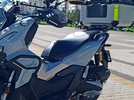 2023 Honda ADV160, серый, 600000 рублей, вид 5
