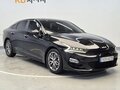 2022 Kia K5 III, чёрный, 1870000 рублей - вид 1