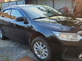 2018 Toyota Camry VII (XV50) Рестайлинг 2, чёрный, 1700000 рублей, вид 2
