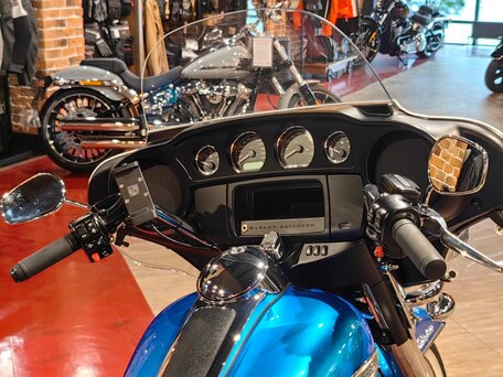 2018 Harley-Davidson Electra Glide Revival, белый, 2100000 рублей, вид 5