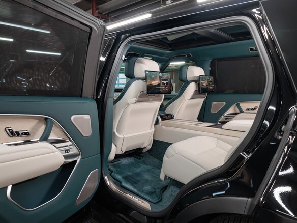 2025 Land Rover Range Rover P615 MHEV Long V, чёрный - вид 24