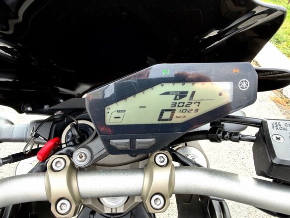 2014 Yamaha MT-09 (FZ-09), серый, 620000 рублей - вид 6