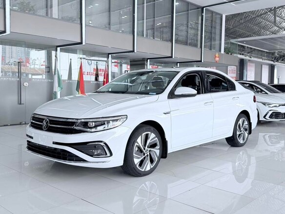 2023 Volkswagen Bora IV (China Market) Рестайлинг, белый, 1200000 рублей