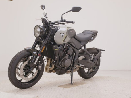 2026 Triumph Trident 660, чёрный, 799000 рублей, вид 3