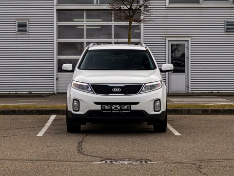 2019 Kia Sorento II Рестайлинг, белый, 1899000 рублей, вид 2