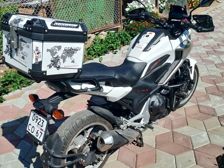 2016 Honda NC 750X, белый, 675000 рублей, вид 3