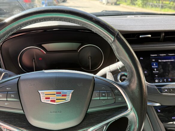 2020 Cadillac XT5 I Рестайлинг, красный, 2950000 рублей - вид 6