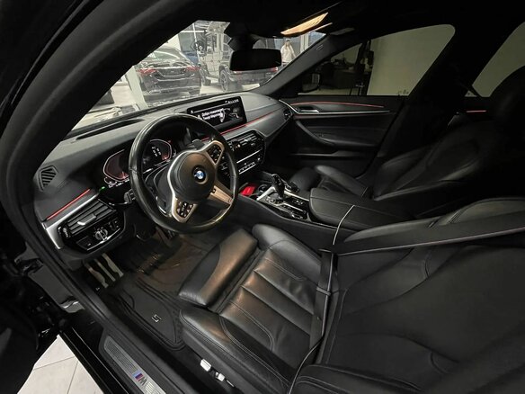 2021 BMW 5 серии 530d xDrive VII (G30/G31/G38) Рестайлинг, чёрный, 4600000 рублей - вид 5