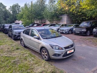 2010 Ford Focus II Рестайлинг, серебристый, 410000 рублей, вид 2
