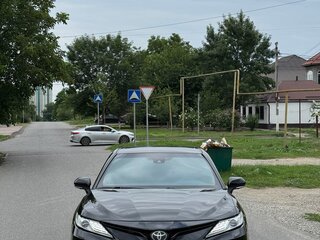2018 Toyota Camry VIII (XV70), чёрный, 2150000 рублей, вид 2
