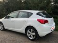 2011 Opel Astra J, белый - вид 10