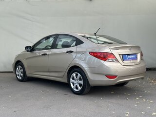 2011 Hyundai Solaris I, бежевый, 720000 рублей, вид 5