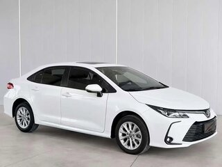 2022 Toyota Corolla XII (E210), белый, 1650000 рублей, вид 2