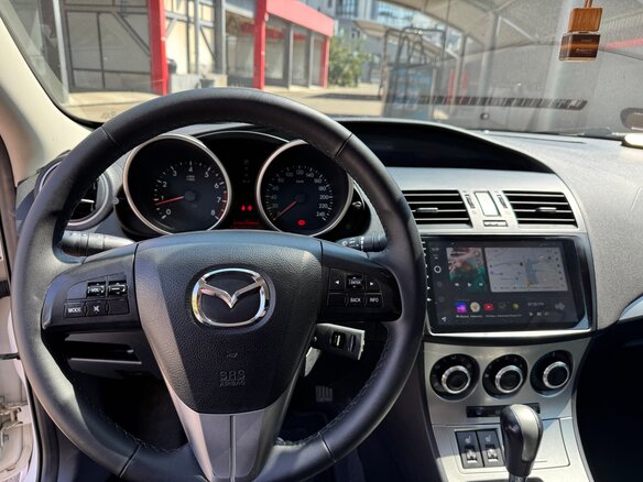 2011 Mazda 3 II (BL), белый - вид 13