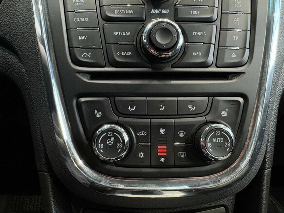 2013 Opel Mokka I, белый - вид 22