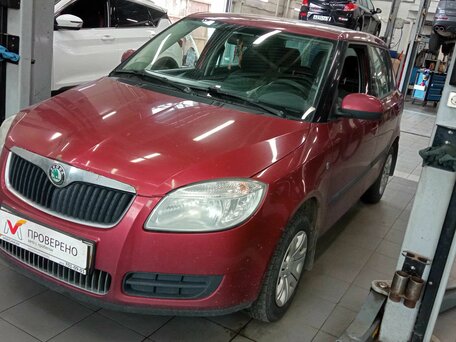 2008 Skoda Fabia II, красный, 320000 рублей, вид 1