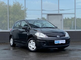 2010 Nissan Tiida I Рестайлинг, коричневый, 679000 рублей, вид 3