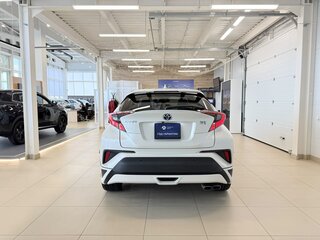 2018 Toyota C-HR I, белый, 2099900 рублей, вид 5
