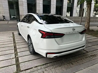 2022 Nissan Altima VI (L34) Рестайлинг, белый, 2150000 рублей, вид 4