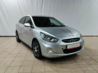 2011 Hyundai Solaris I, серебристый, 650000 рублей, вид 2