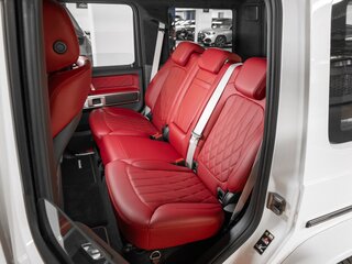 2026 Mercedes-Benz G-Класс AMG 63 AMG II (W465) Рестайлинг, белый, 32940000 рублей, вид 3