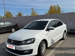 2015 Volkswagen Polo V Рестайлинг, белый, 850000 рублей, вид 1