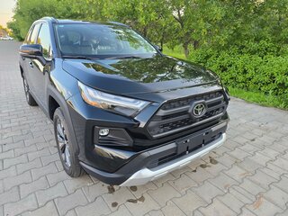 2025 Toyota RAV4 V (XA50), чёрный, 4100000 рублей, вид 2