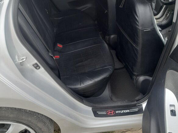2011 Hyundai Solaris I, серебристый, 550000 рублей - вид 11